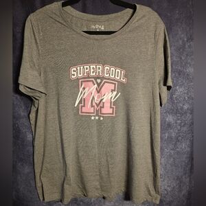 ✨️3/$25✨️ Gray And Pink 'Super Cool Mom' T-Shirt
